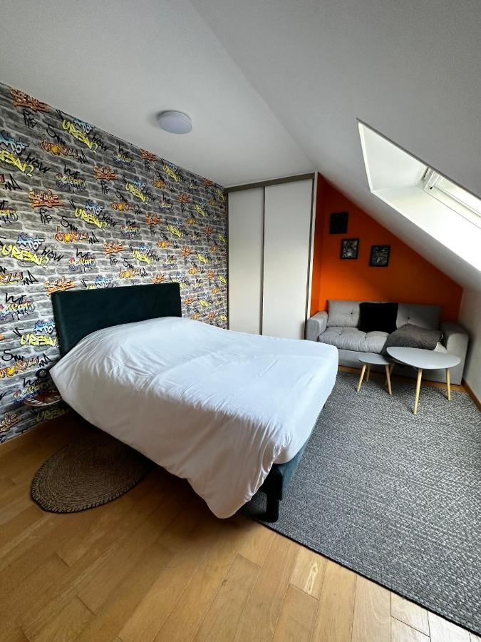 Les Temps Heureux Exclusivement Familles Vila Quimper Exterior foto